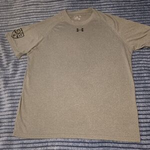 Under Armour Men's Gray T-Shirt